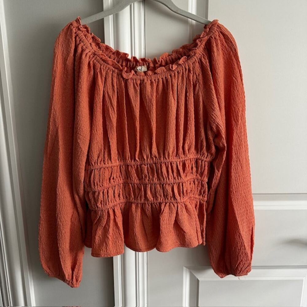 Easel NWT Coral Gauze Textured Boho Top Medium - Picture 2 of 9